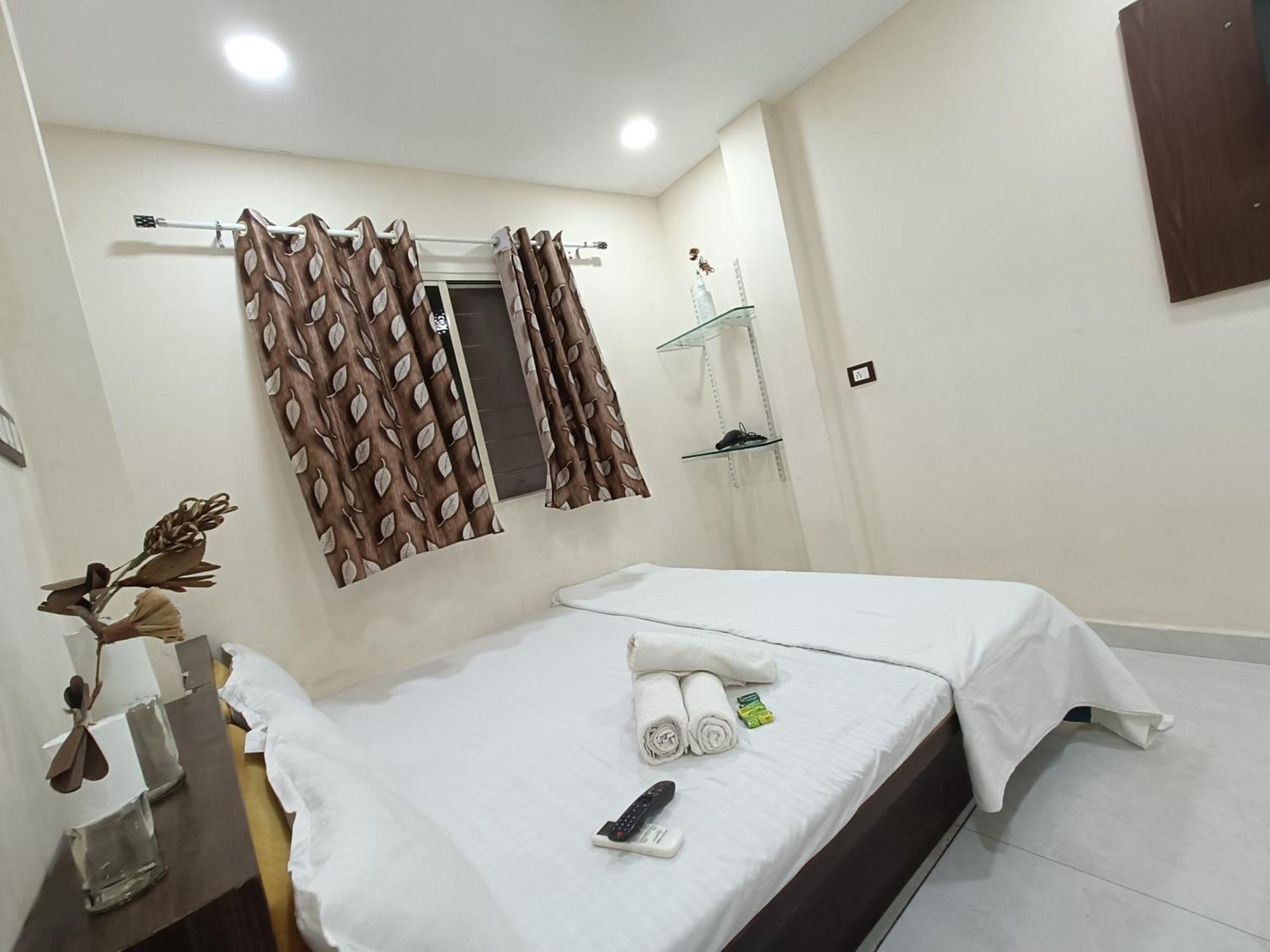 Ginger Hotels Ujjain Tower Kshipra Inn-Family Stay Airconditioned Hotel Exterior photo