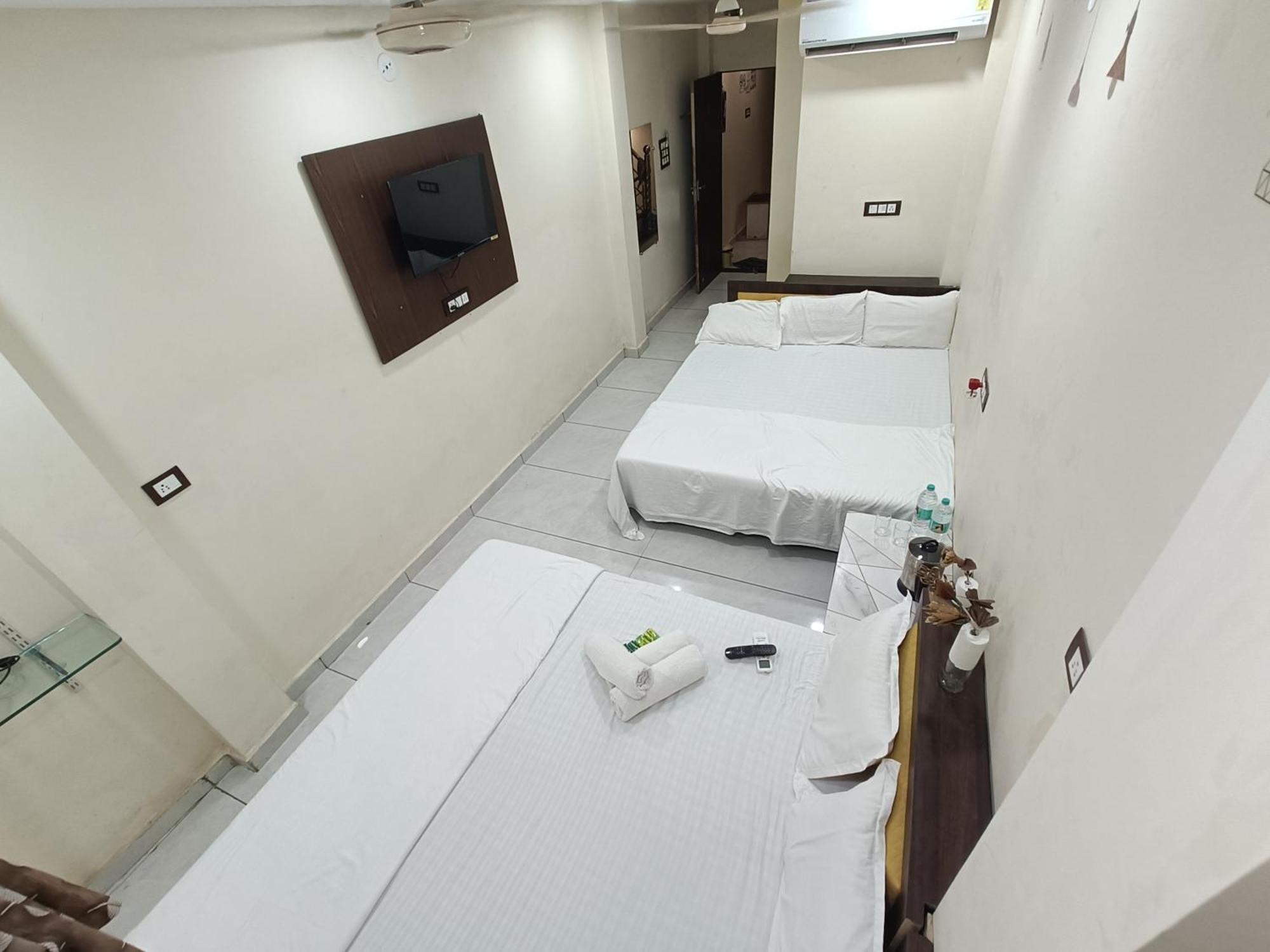 Ginger Hotels Ujjain Tower Kshipra Inn-Family Stay Airconditioned Hotel Exterior photo